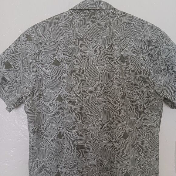 Molokai Surf Mens Short Sleeve Shirt M Collar Button Up Green Leaves Casual NWOT - Picture 7 of 10